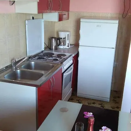Vinka 4 * Τρογκίρ